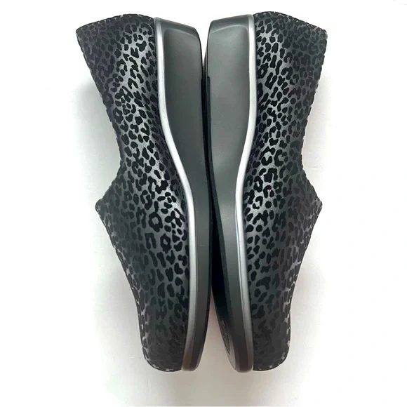 SAS Tripad Slip On Wedges BLK Leopard Print SZ 11 Comfort Support Casual Stretch - Picture 5 of 12
